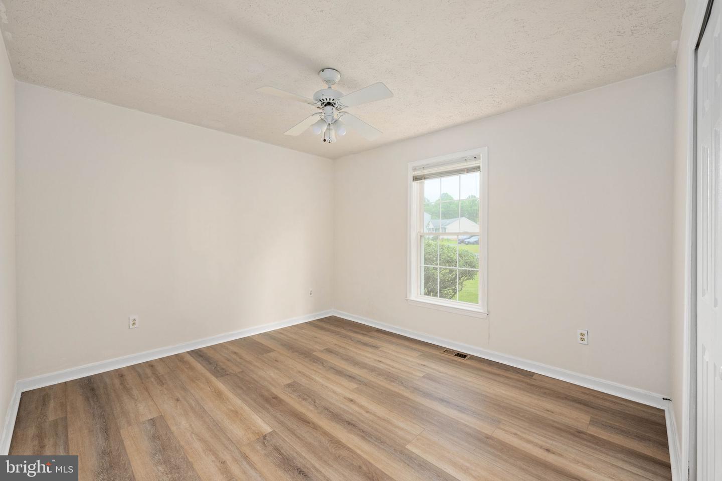 11810 FALCON RIDGE DR, FREDERICKSBURG, Virginia 22407, 3 Bedrooms Bedrooms, 6 Rooms Rooms,2 BathroomsBathrooms,Residential,For sale,11810 FALCON RIDGE DR,VASP2033244 MLS # VASP2033244