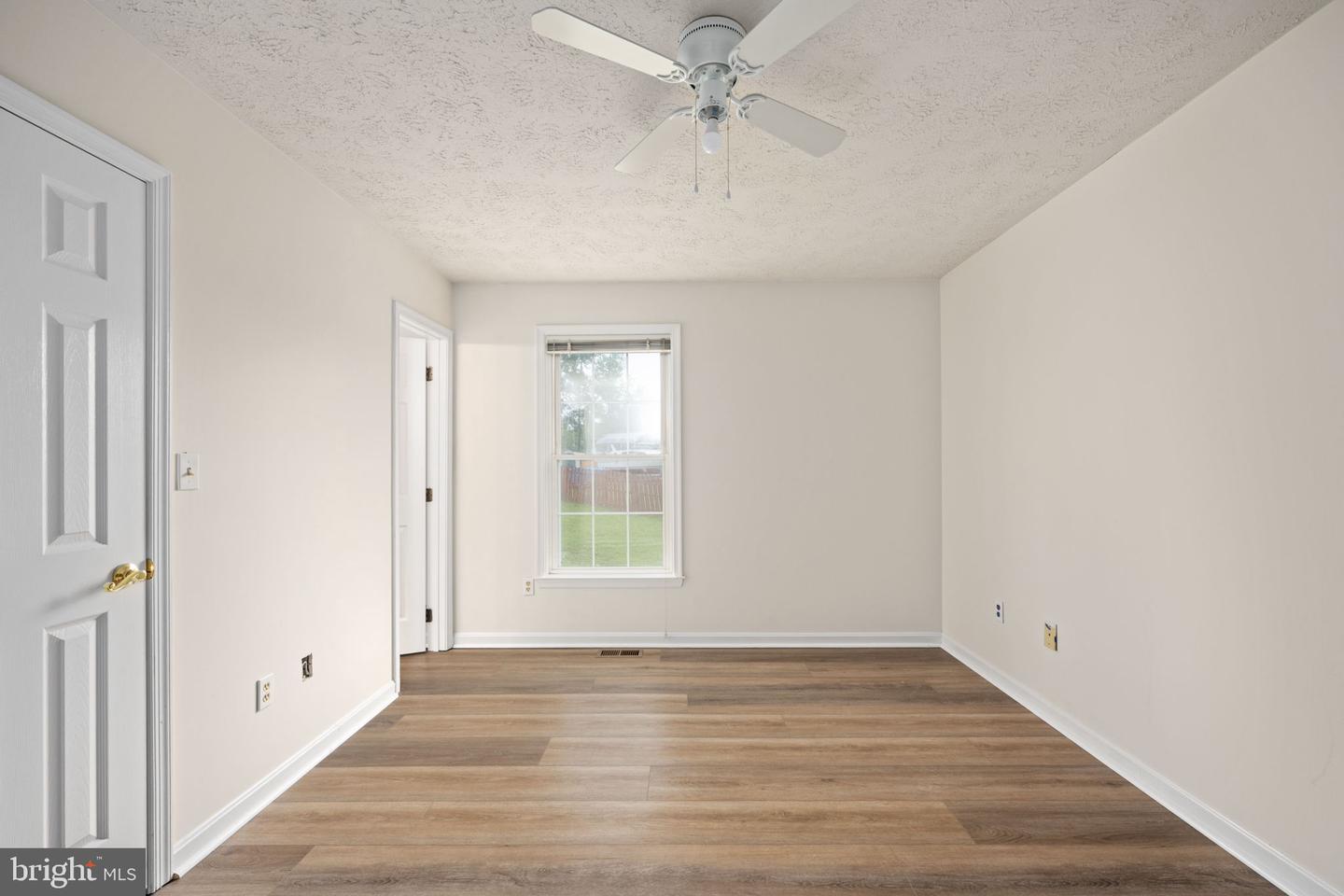 11810 FALCON RIDGE DR, FREDERICKSBURG, Virginia 22407, 3 Bedrooms Bedrooms, 6 Rooms Rooms,2 BathroomsBathrooms,Residential,For sale,11810 FALCON RIDGE DR,VASP2033244 MLS # VASP2033244