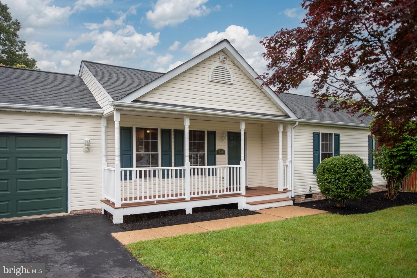 11810 FALCON RIDGE DR, FREDERICKSBURG, Virginia 22407, 3 Bedrooms Bedrooms, 6 Rooms Rooms,2 BathroomsBathrooms,Residential,For sale,11810 FALCON RIDGE DR,VASP2033244 MLS # VASP2033244