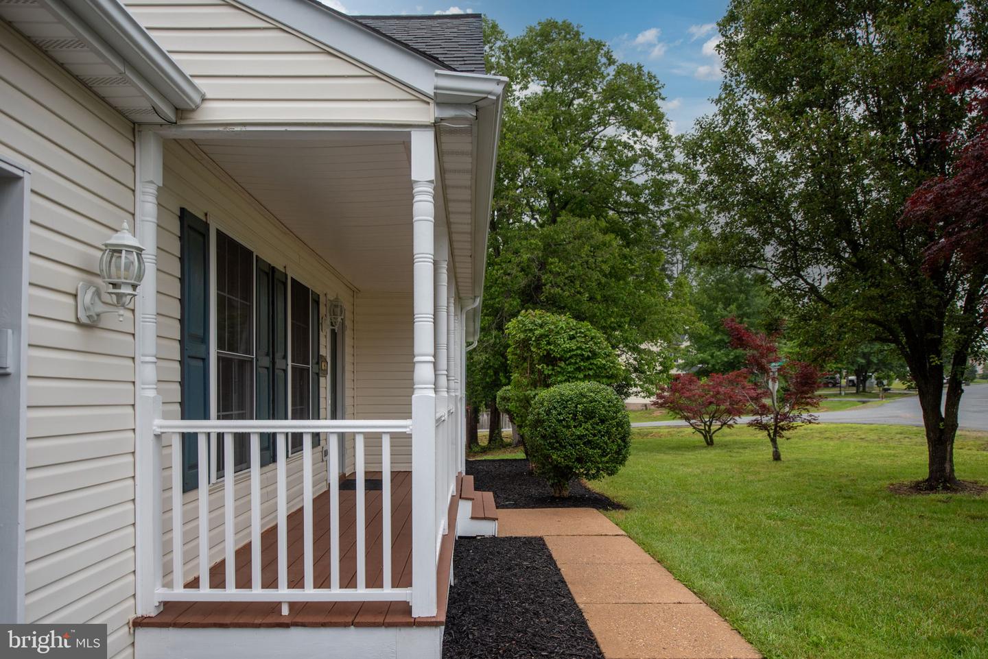 11810 FALCON RIDGE DR, FREDERICKSBURG, Virginia 22407, 3 Bedrooms Bedrooms, 6 Rooms Rooms,2 BathroomsBathrooms,Residential,For sale,11810 FALCON RIDGE DR,VASP2033244 MLS # VASP2033244