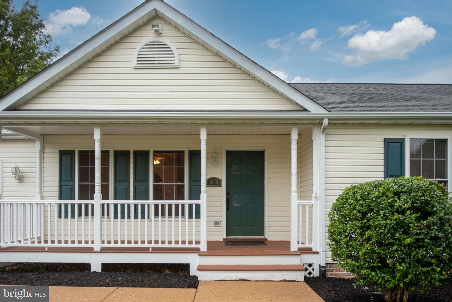11810 FALCON RIDGE DR, FREDERICKSBURG, Virginia 22407, 3 Bedrooms Bedrooms, 6 Rooms Rooms,2 BathroomsBathrooms,Residential,For sale,11810 FALCON RIDGE DR,VASP2033244 MLS # VASP2033244