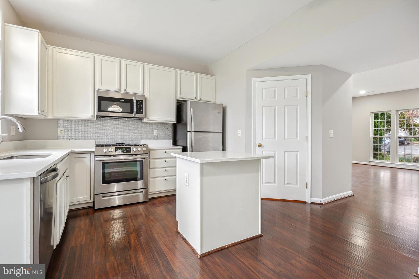 20915 KILLAWOG TER, ASHBURN, Virginia 20147, 3 Bedrooms Bedrooms, ,3 BathroomsBathrooms,Residential,For sale,20915 KILLAWOG TER,VALO2097292 MLS # VALO2097292