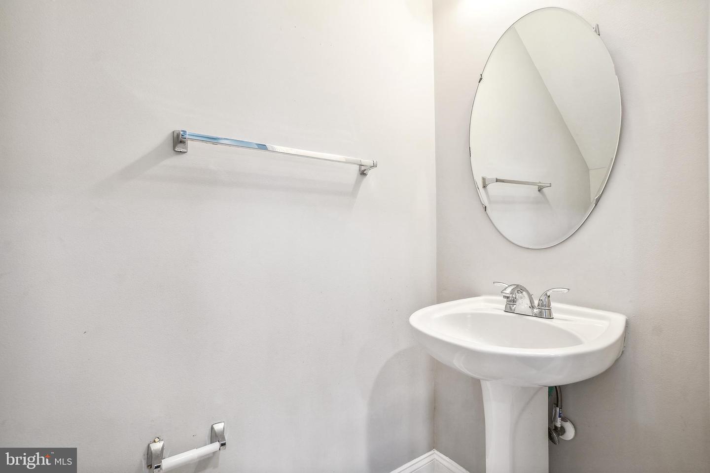 20915 KILLAWOG TER, ASHBURN, Virginia 20147, 3 Bedrooms Bedrooms, ,3 BathroomsBathrooms,Residential,For sale,20915 KILLAWOG TER,VALO2097292 MLS # VALO2097292