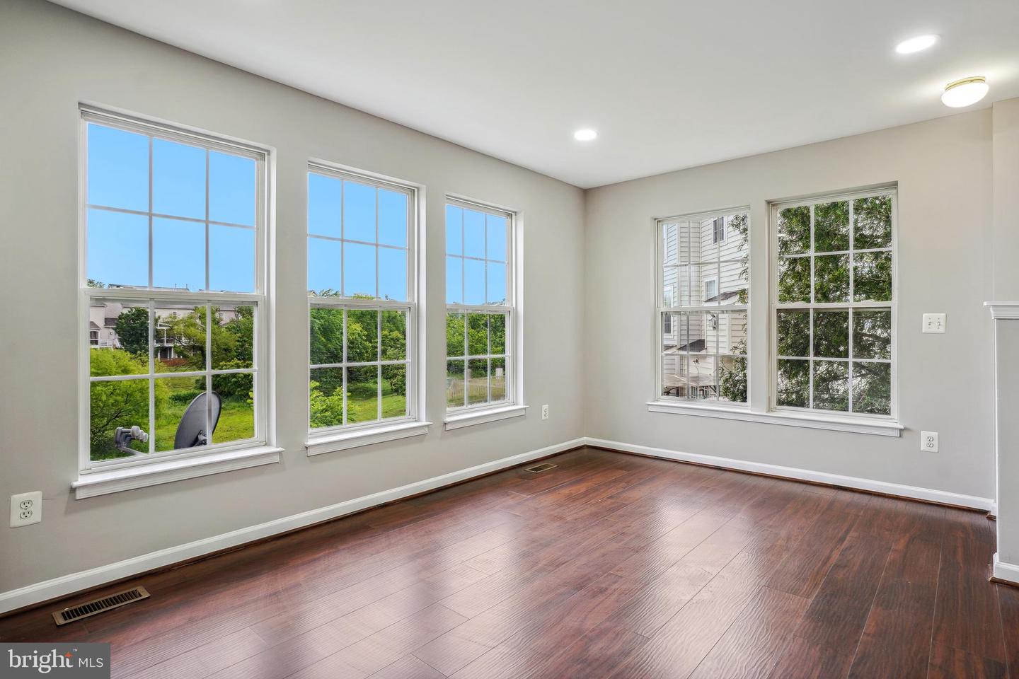 20915 KILLAWOG TER, ASHBURN, Virginia 20147, 3 Bedrooms Bedrooms, ,3 BathroomsBathrooms,Residential,For sale,20915 KILLAWOG TER,VALO2097292 MLS # VALO2097292