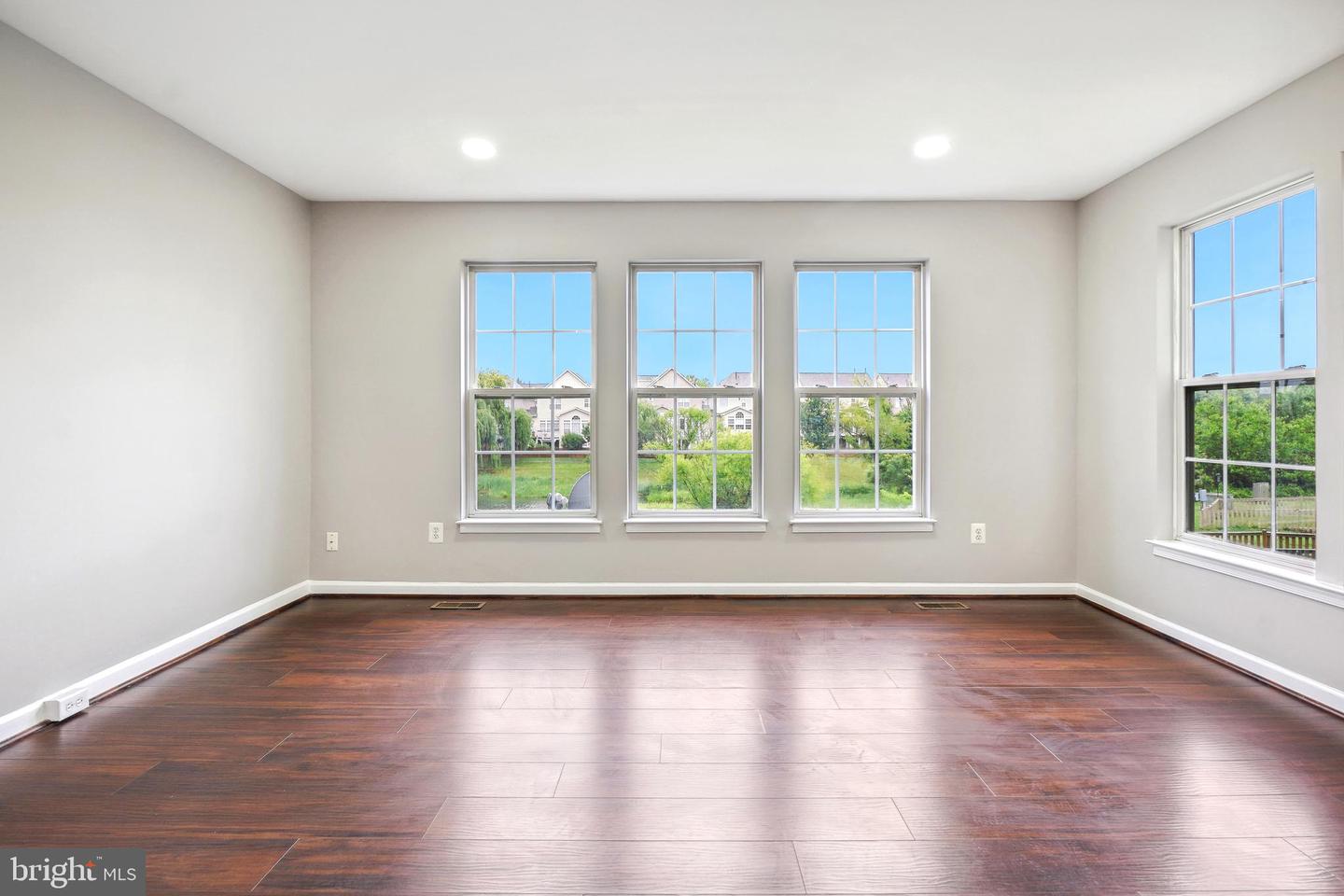 20915 KILLAWOG TER, ASHBURN, Virginia 20147, 3 Bedrooms Bedrooms, ,3 BathroomsBathrooms,Residential,For sale,20915 KILLAWOG TER,VALO2097292 MLS # VALO2097292