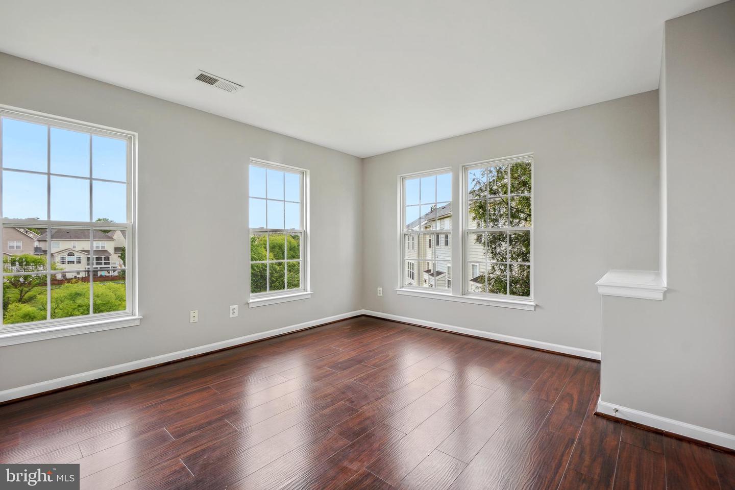20915 KILLAWOG TER, ASHBURN, Virginia 20147, 3 Bedrooms Bedrooms, ,3 BathroomsBathrooms,Residential,For sale,20915 KILLAWOG TER,VALO2097292 MLS # VALO2097292