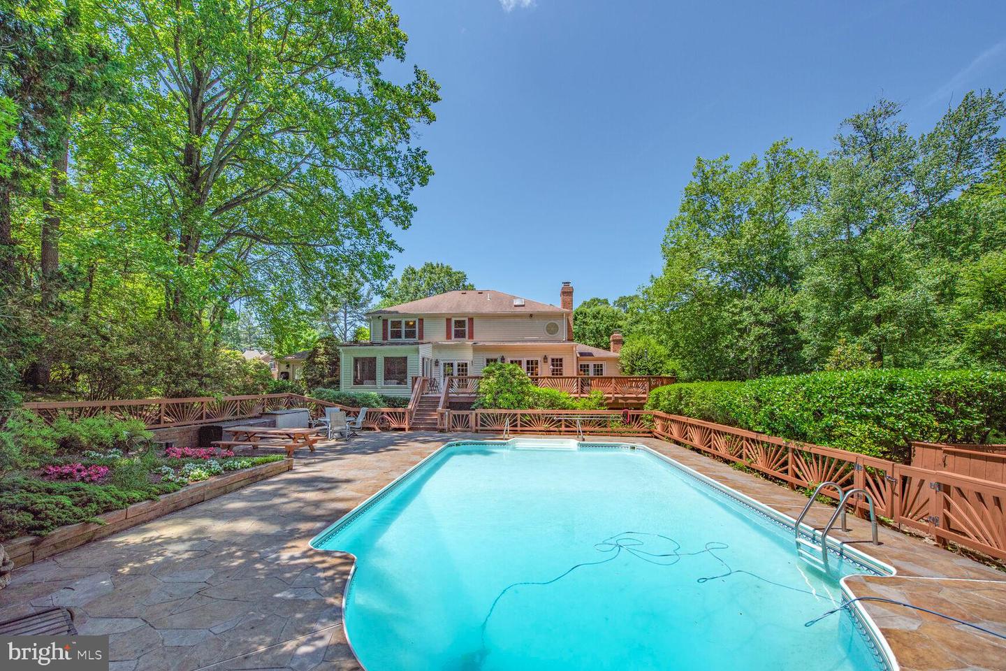 981 OLD HOLLY DR, GREAT FALLS, Virginia 22066, 5 Bedrooms Bedrooms, ,3 BathroomsBathrooms,Residential,For sale,981 OLD HOLLY DR,VAFX2242086 MLS # VAFX2242086