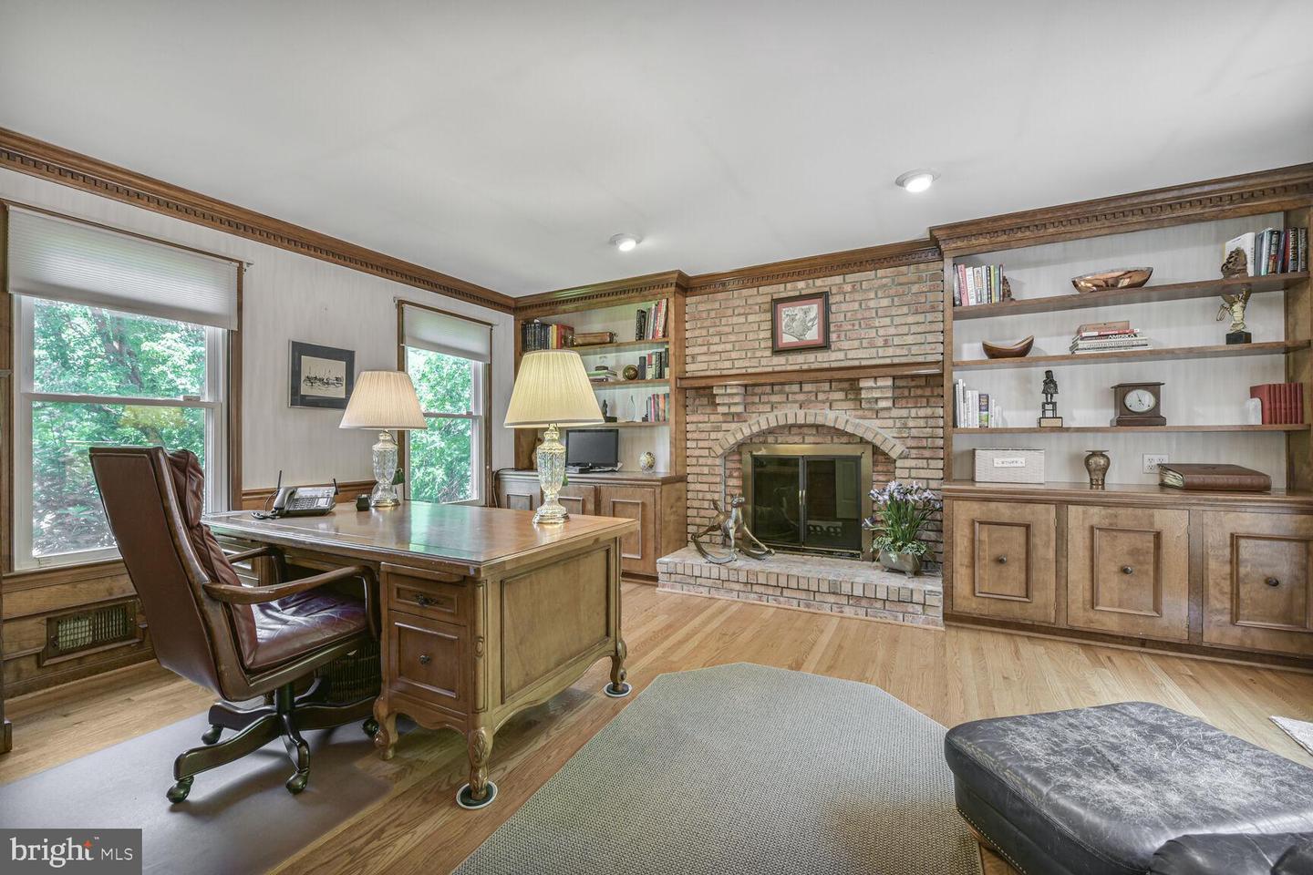981 OLD HOLLY DR, GREAT FALLS, Virginia 22066, 5 Bedrooms Bedrooms, ,3 BathroomsBathrooms,Residential,For sale,981 OLD HOLLY DR,VAFX2242086 MLS # VAFX2242086