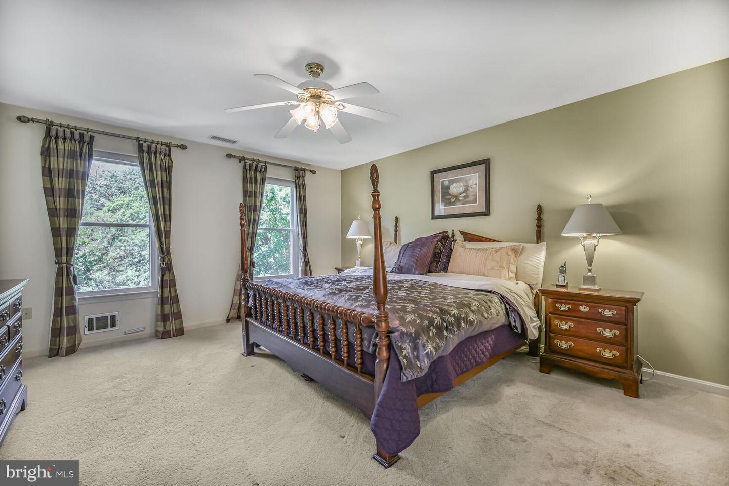 981 OLD HOLLY DR, GREAT FALLS, Virginia 22066, 5 Bedrooms Bedrooms, ,3 BathroomsBathrooms,Residential,For sale,981 OLD HOLLY DR,VAFX2242086 MLS # VAFX2242086