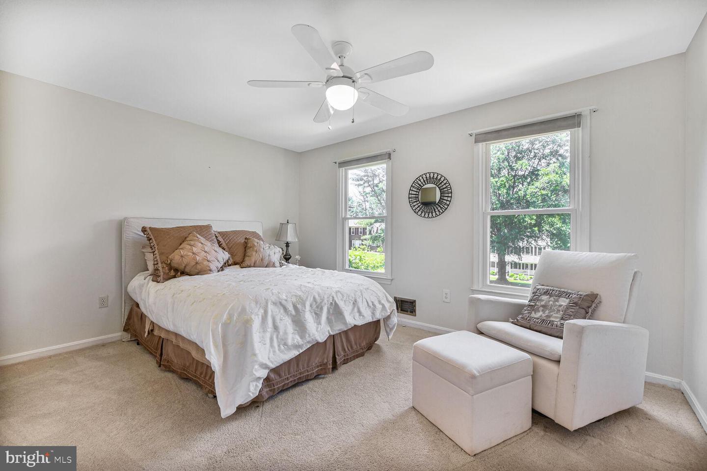 981 OLD HOLLY DR, GREAT FALLS, Virginia 22066, 5 Bedrooms Bedrooms, ,3 BathroomsBathrooms,Residential,For sale,981 OLD HOLLY DR,VAFX2242086 MLS # VAFX2242086