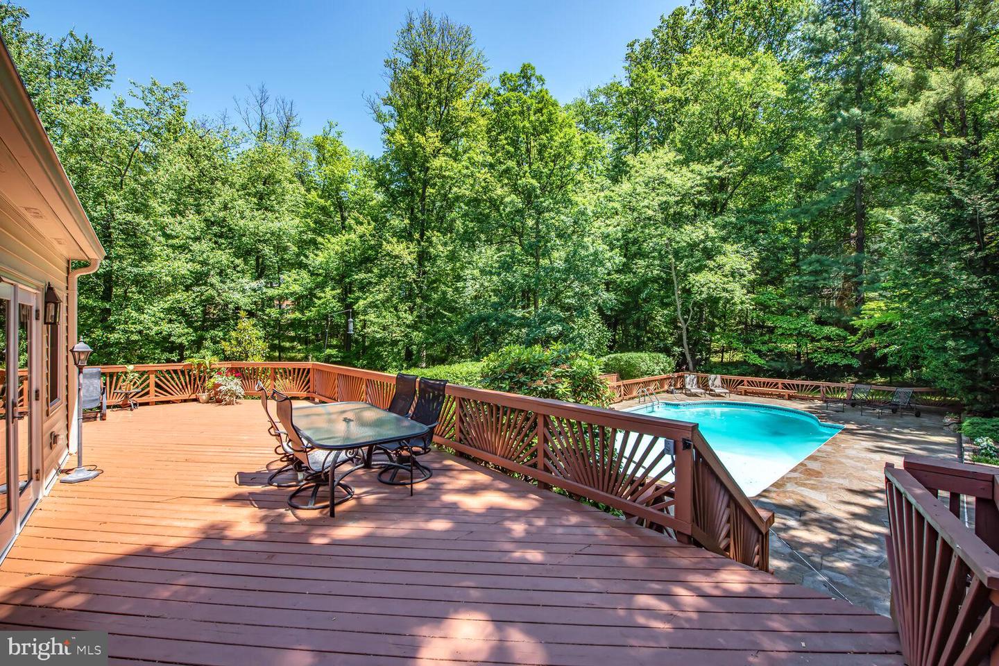 981 OLD HOLLY DR, GREAT FALLS, Virginia 22066, 5 Bedrooms Bedrooms, ,3 BathroomsBathrooms,Residential,For sale,981 OLD HOLLY DR,VAFX2242086 MLS # VAFX2242086