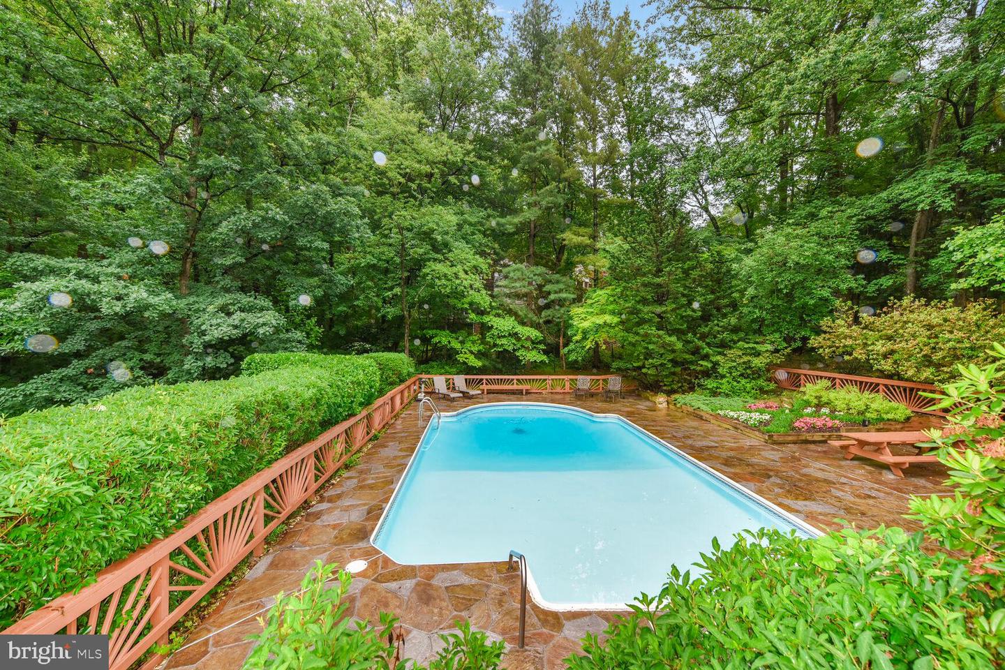 981 OLD HOLLY DR, GREAT FALLS, Virginia 22066, 5 Bedrooms Bedrooms, ,3 BathroomsBathrooms,Residential,For sale,981 OLD HOLLY DR,VAFX2242086 MLS # VAFX2242086