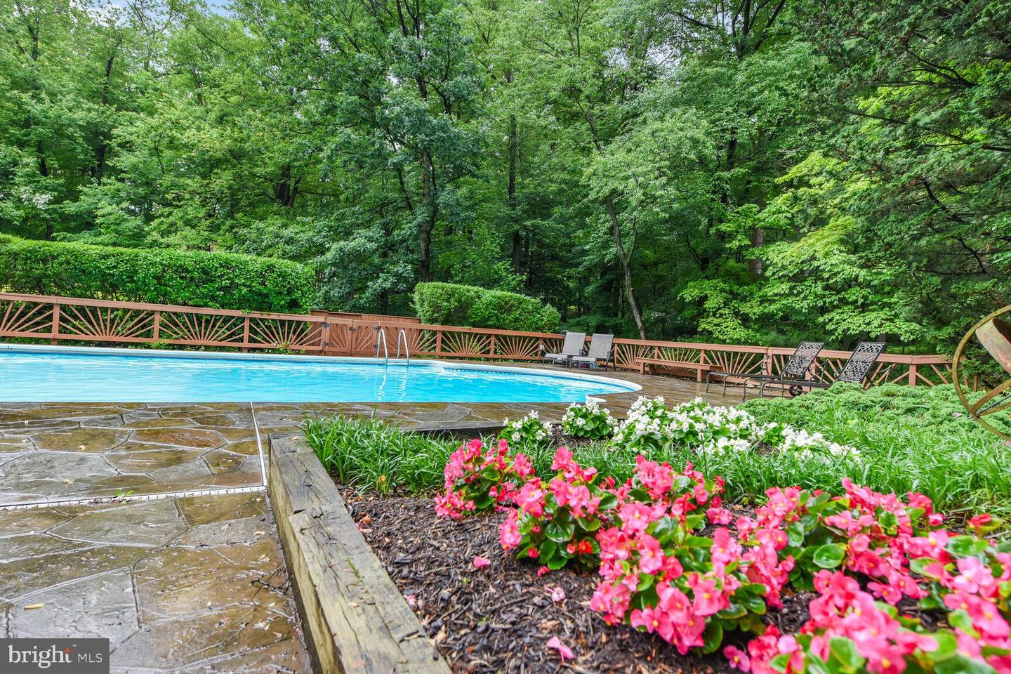 981 OLD HOLLY DR, GREAT FALLS, Virginia 22066, 5 Bedrooms Bedrooms, ,3 BathroomsBathrooms,Residential,For sale,981 OLD HOLLY DR,VAFX2242086 MLS # VAFX2242086