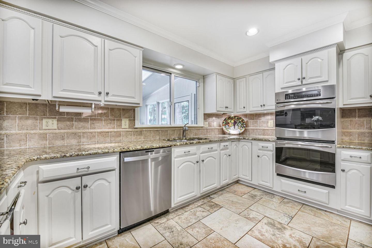 981 OLD HOLLY DR, GREAT FALLS, Virginia 22066, 5 Bedrooms Bedrooms, ,3 BathroomsBathrooms,Residential,For sale,981 OLD HOLLY DR,VAFX2242086 MLS # VAFX2242086