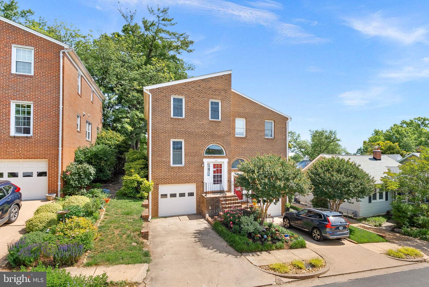 19-A W UHLER AVE, ALEXANDRIA, Virginia 22301, 3 Bedrooms Bedrooms, ,2 BathroomsBathrooms,Residential,For sale,19-A W UHLER AVE,VAAX2045544 MLS # VAAX2045544