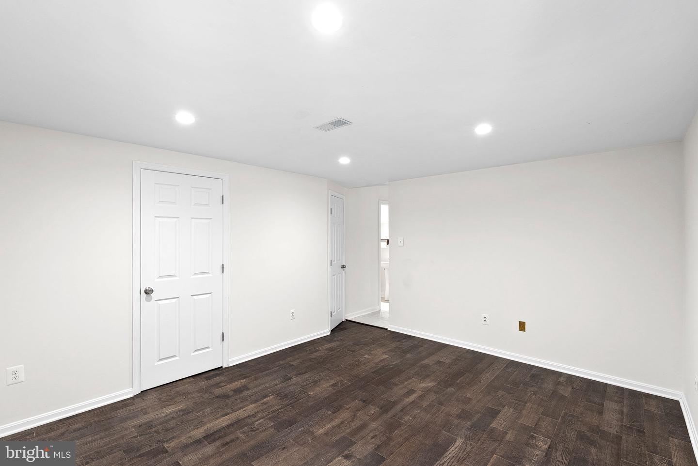 19-A W UHLER AVE, ALEXANDRIA, Virginia 22301, 3 Bedrooms Bedrooms, ,2 BathroomsBathrooms,Residential,For sale,19-A W UHLER AVE,VAAX2045544 MLS # VAAX2045544