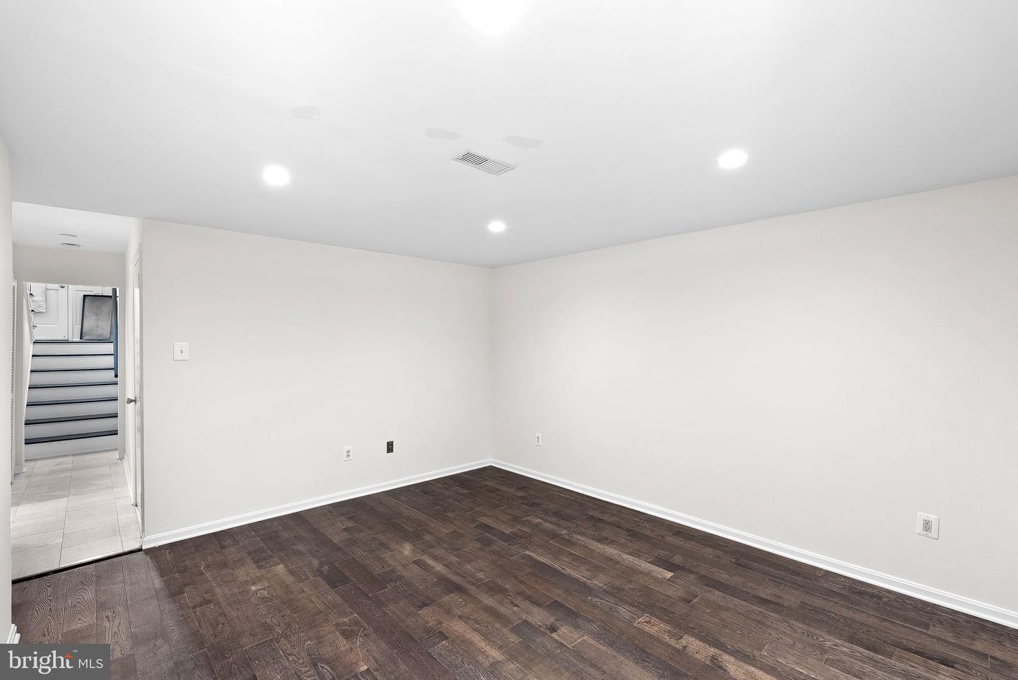 19-A W UHLER AVE, ALEXANDRIA, Virginia 22301, 3 Bedrooms Bedrooms, ,2 BathroomsBathrooms,Residential,For sale,19-A W UHLER AVE,VAAX2045544 MLS # VAAX2045544