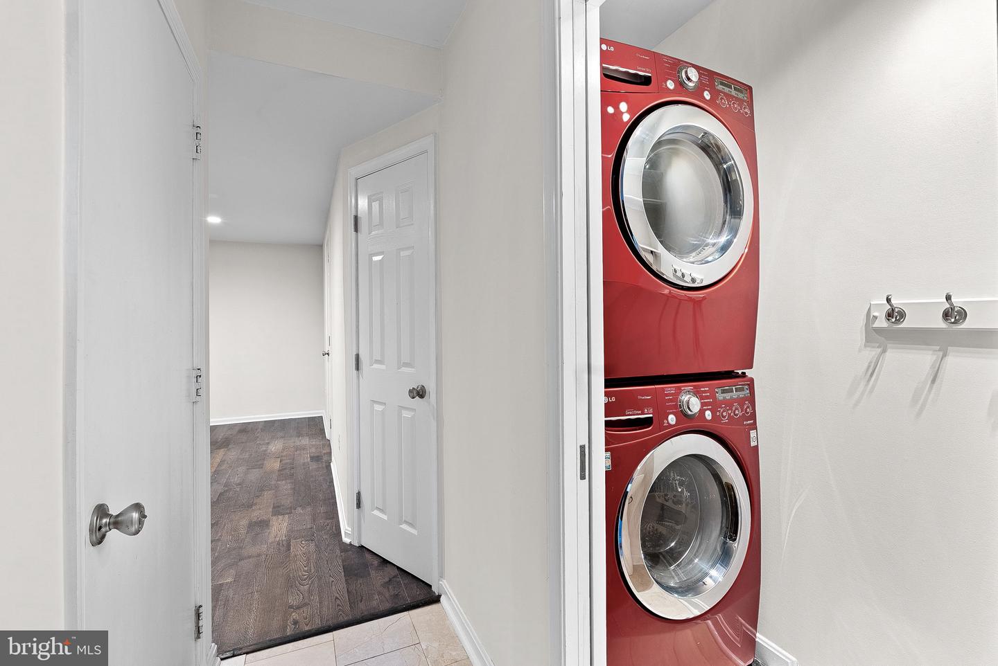 19-A W UHLER AVE, ALEXANDRIA, Virginia 22301, 3 Bedrooms Bedrooms, ,2 BathroomsBathrooms,Residential,For sale,19-A W UHLER AVE,VAAX2045544 MLS # VAAX2045544