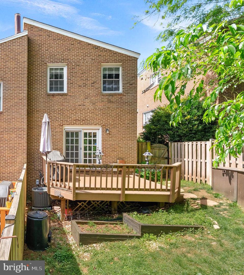 19-A W UHLER AVE, ALEXANDRIA, Virginia 22301, 3 Bedrooms Bedrooms, ,2 BathroomsBathrooms,Residential,For sale,19-A W UHLER AVE,VAAX2045544 MLS # VAAX2045544