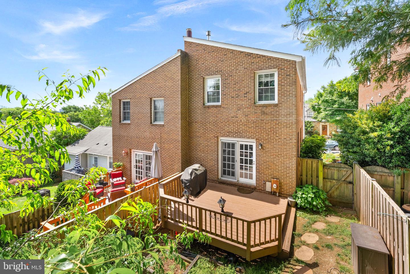 19-A W UHLER AVE, ALEXANDRIA, Virginia 22301, 3 Bedrooms Bedrooms, ,2 BathroomsBathrooms,Residential,For sale,19-A W UHLER AVE,VAAX2045544 MLS # VAAX2045544