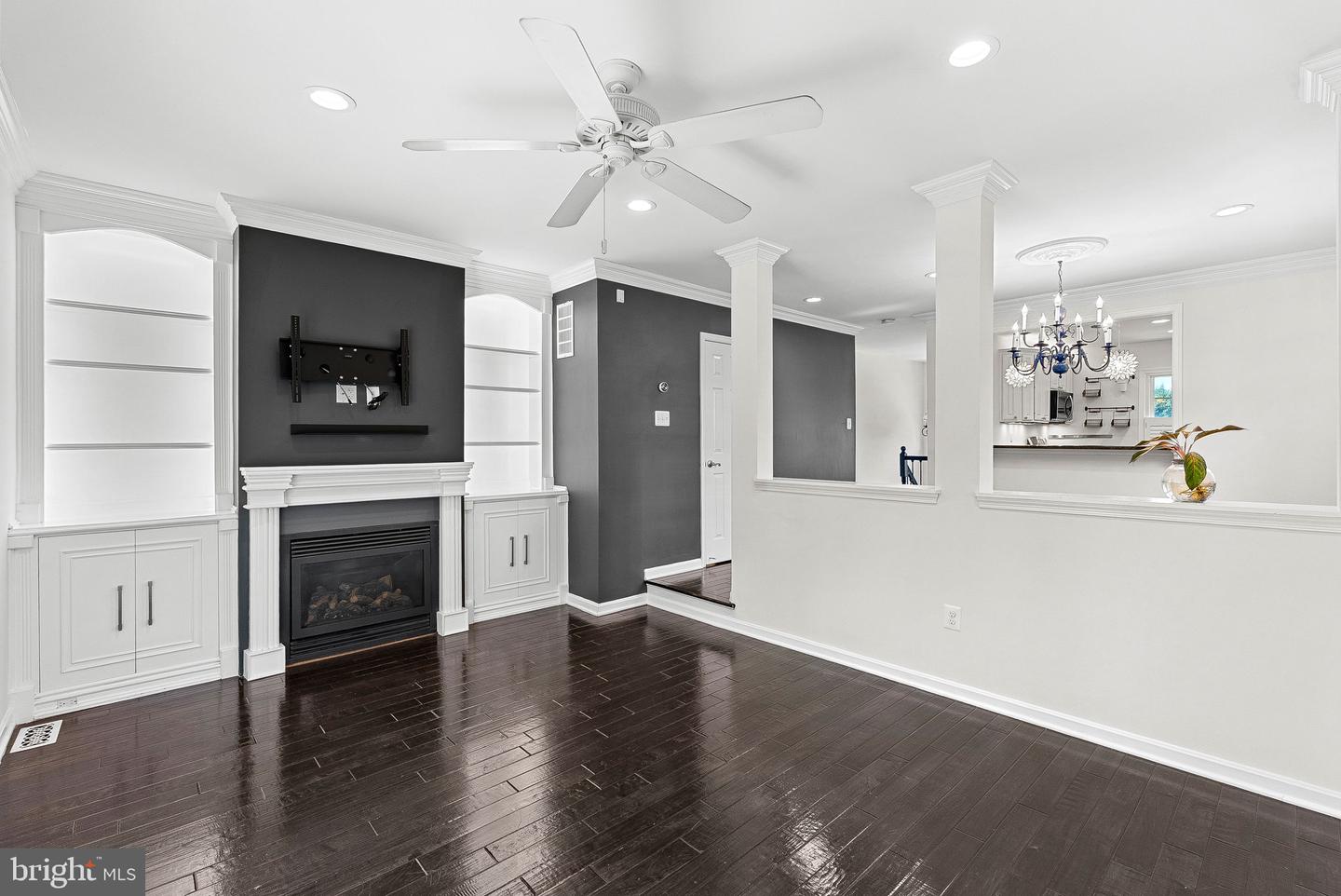 19-A W UHLER AVE, ALEXANDRIA, Virginia 22301, 3 Bedrooms Bedrooms, ,2 BathroomsBathrooms,Residential,For sale,19-A W UHLER AVE,VAAX2045544 MLS # VAAX2045544