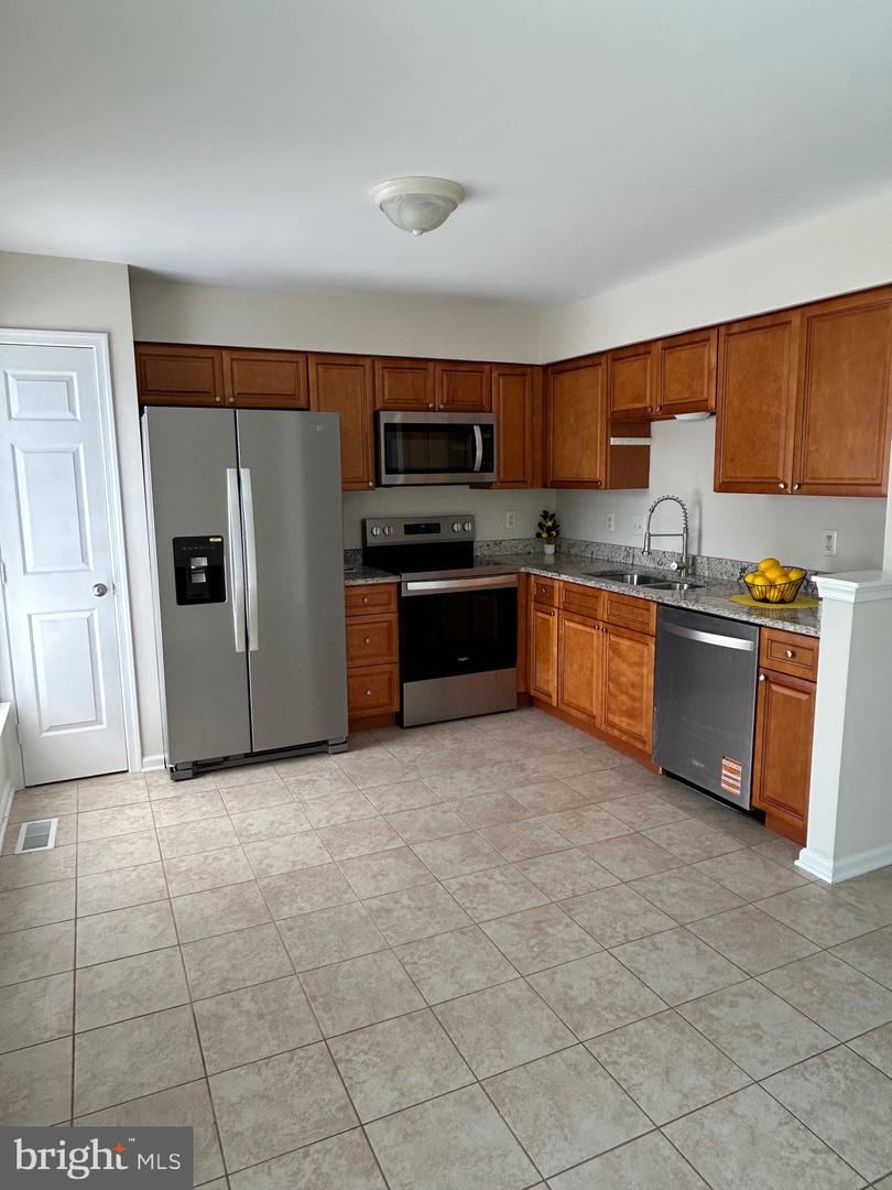 9821 BARTLEY CT, FREDERICKSBURG, Virginia 22408, 3 Bedrooms Bedrooms, ,2 BathroomsBathrooms,Residential,For sale,9821 BARTLEY CT,VASP2033294 MLS # VASP2033294