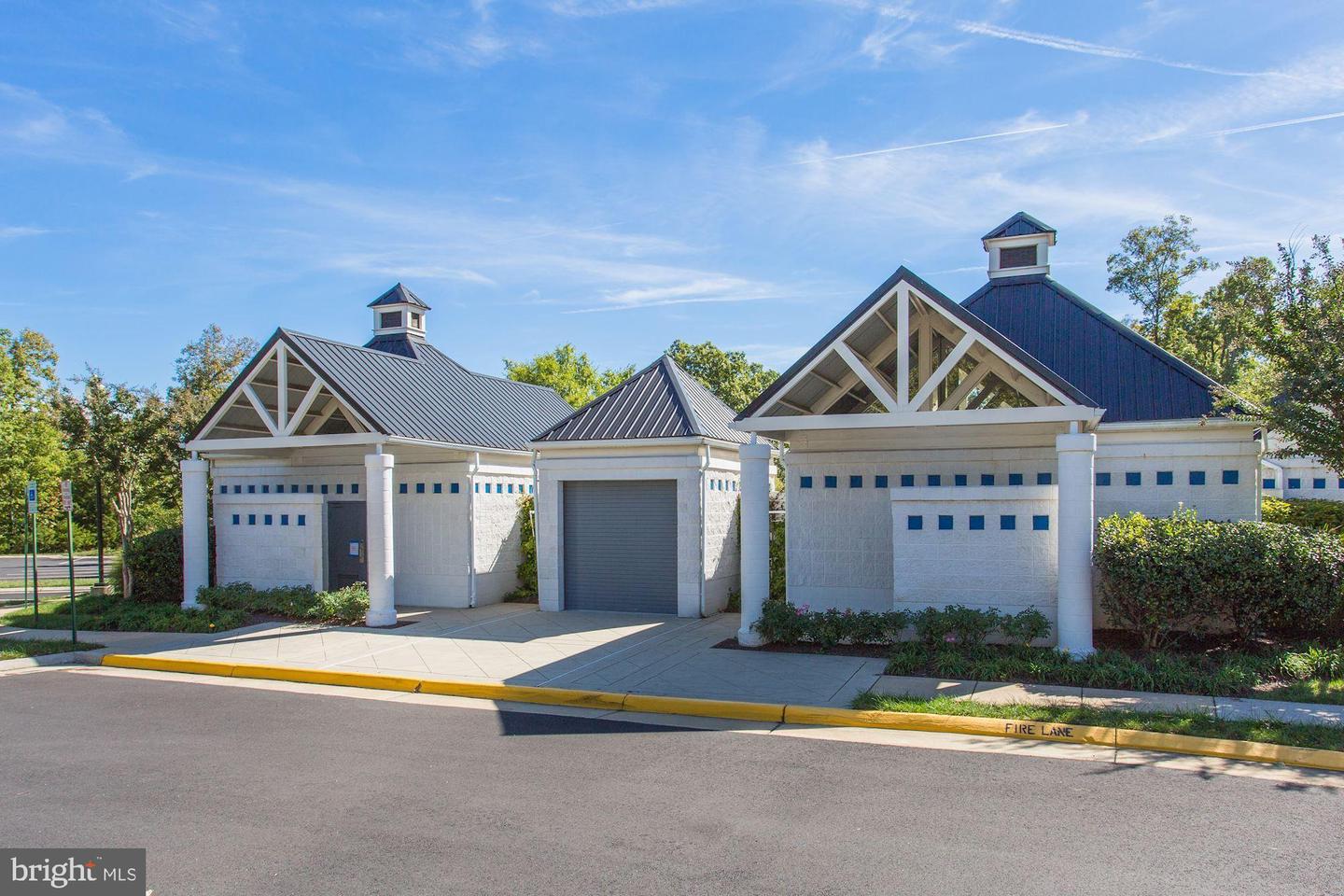 21514 TITHABLES CIR, BROADLANDS, Virginia 20148, 4 Bedrooms Bedrooms, ,3 BathroomsBathrooms,Residential,For sale,21514 TITHABLES CIR,VALO2097378 MLS # VALO2097378