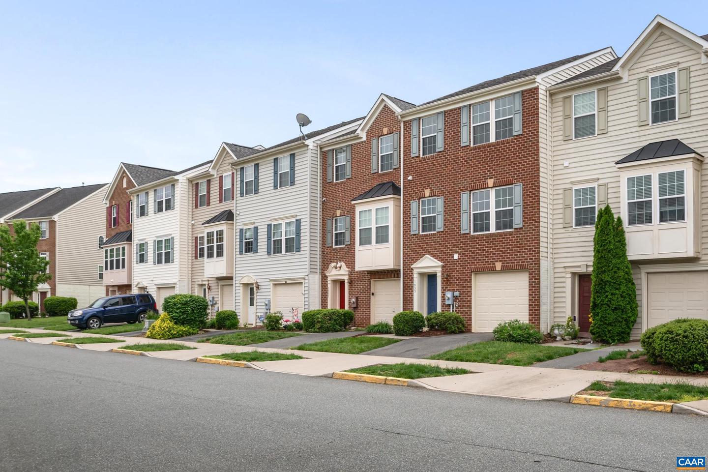 1933 ASHEVILLE DR, CHARLOTTESVILLE, Virginia 22911, 3 Bedrooms Bedrooms, ,2 BathroomsBathrooms,Residential,For sale,1933 ASHEVILLE DR,664788 MLS # 664788