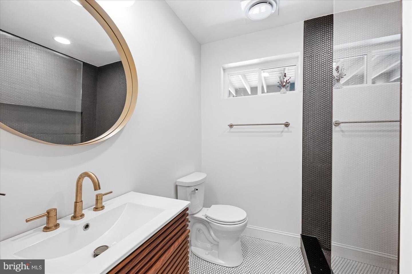 167 WESMOND DR, ALEXANDRIA, Virginia 22305, 3 Bedrooms Bedrooms, ,2 BathroomsBathrooms,Residential,For sale,167 WESMOND DR,VAAX2045572 MLS # VAAX2045572