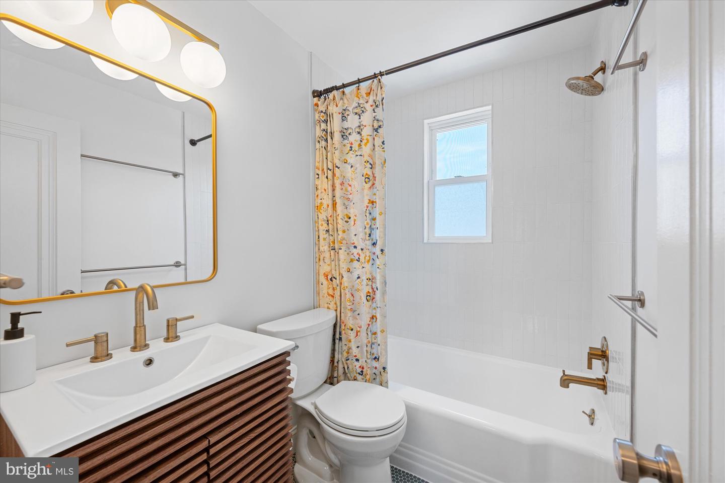 167 WESMOND DR, ALEXANDRIA, Virginia 22305, 3 Bedrooms Bedrooms, ,2 BathroomsBathrooms,Residential,For sale,167 WESMOND DR,VAAX2045572 MLS # VAAX2045572