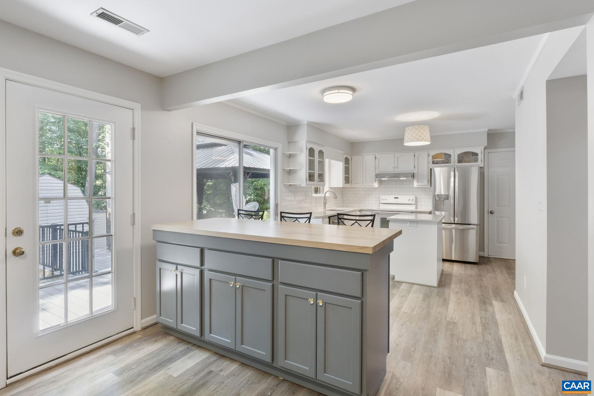 2018 HEATHER GLEN RD, CHARLOTTESVILLE, Virginia 22911, 4 Bedrooms Bedrooms, ,2 BathroomsBathrooms,Residential,2018 HEATHER GLEN,2018 HEATHER GLEN RD,664843 MLS # 664843
