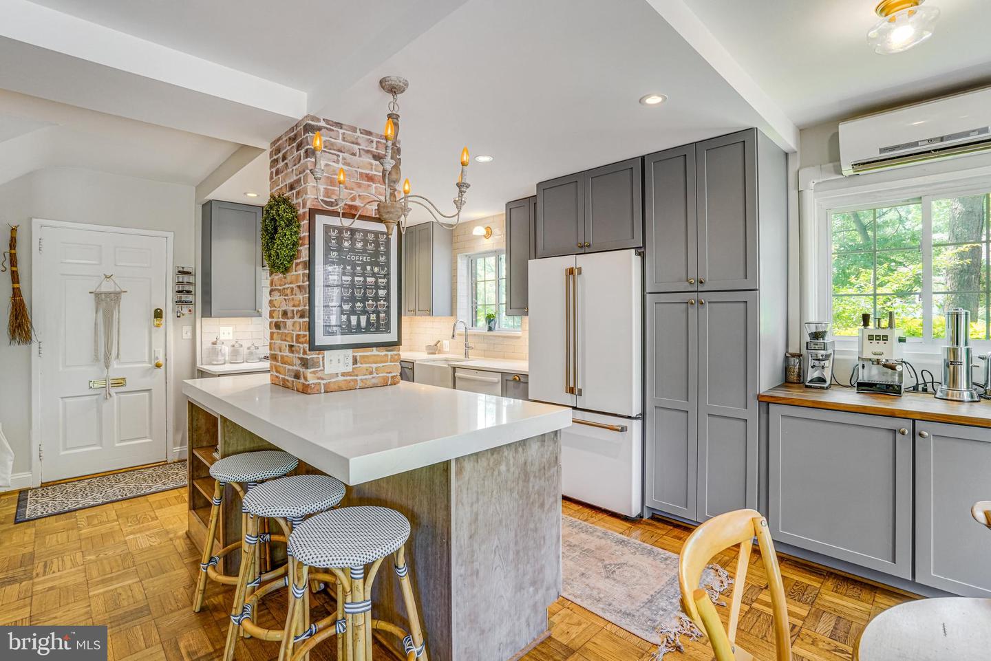 1653 MOUNT EAGLE PL, ALEXANDRIA, Virginia 22302, 3 Bedrooms Bedrooms, ,2 BathroomsBathrooms,Residential,For sale,1653 MOUNT EAGLE PL,VAAX2045574 MLS # VAAX2045574