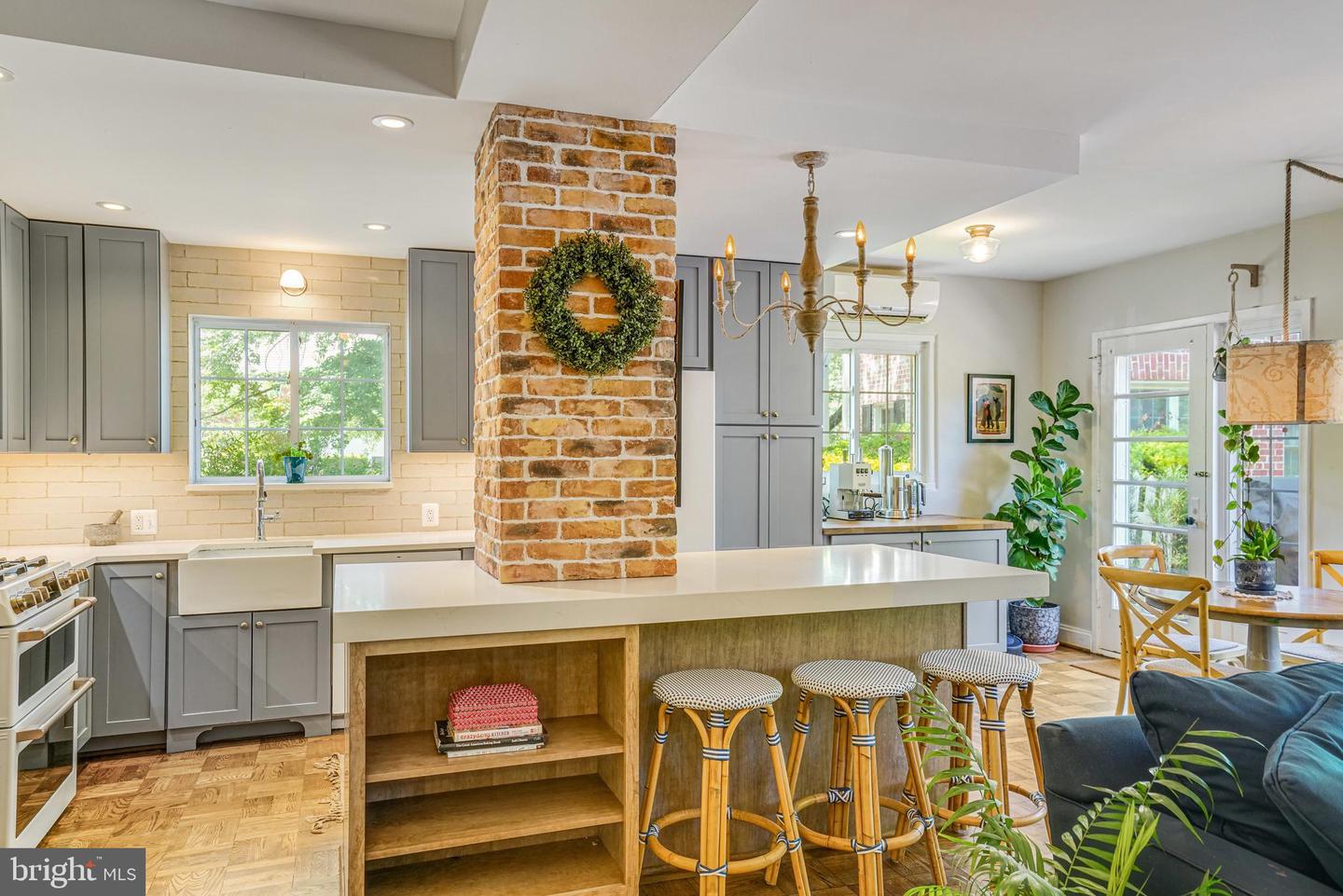 1653 MOUNT EAGLE PL, ALEXANDRIA, Virginia 22302, 3 Bedrooms Bedrooms, ,2 BathroomsBathrooms,Residential,For sale,1653 MOUNT EAGLE PL,VAAX2045574 MLS # VAAX2045574