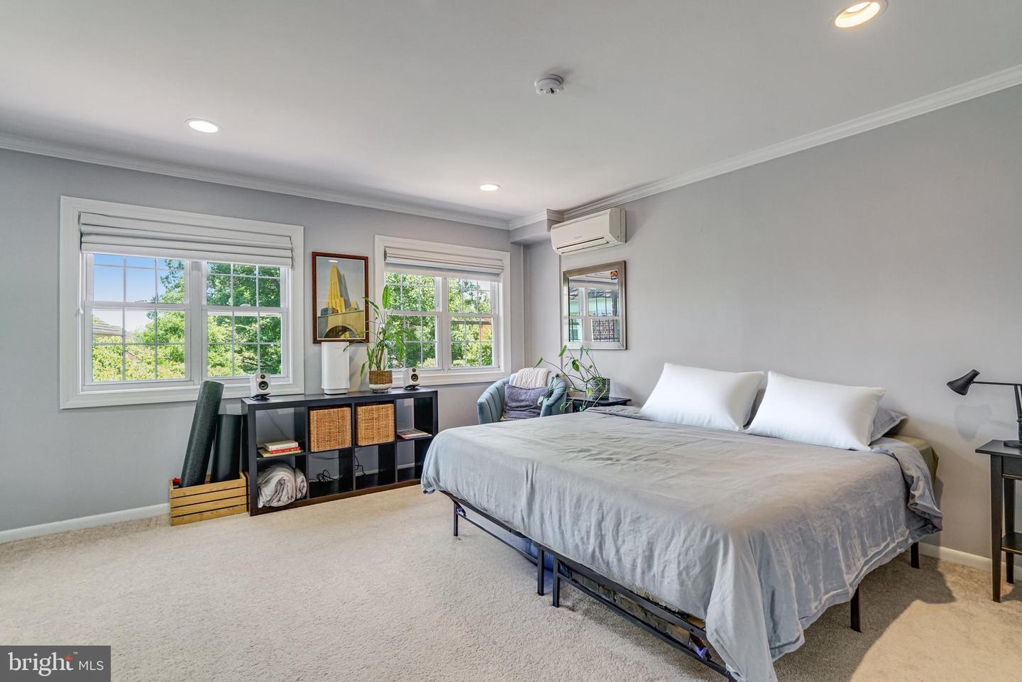 1653 MOUNT EAGLE PL, ALEXANDRIA, Virginia 22302, 3 Bedrooms Bedrooms, ,2 BathroomsBathrooms,Residential,For sale,1653 MOUNT EAGLE PL,VAAX2045574 MLS # VAAX2045574