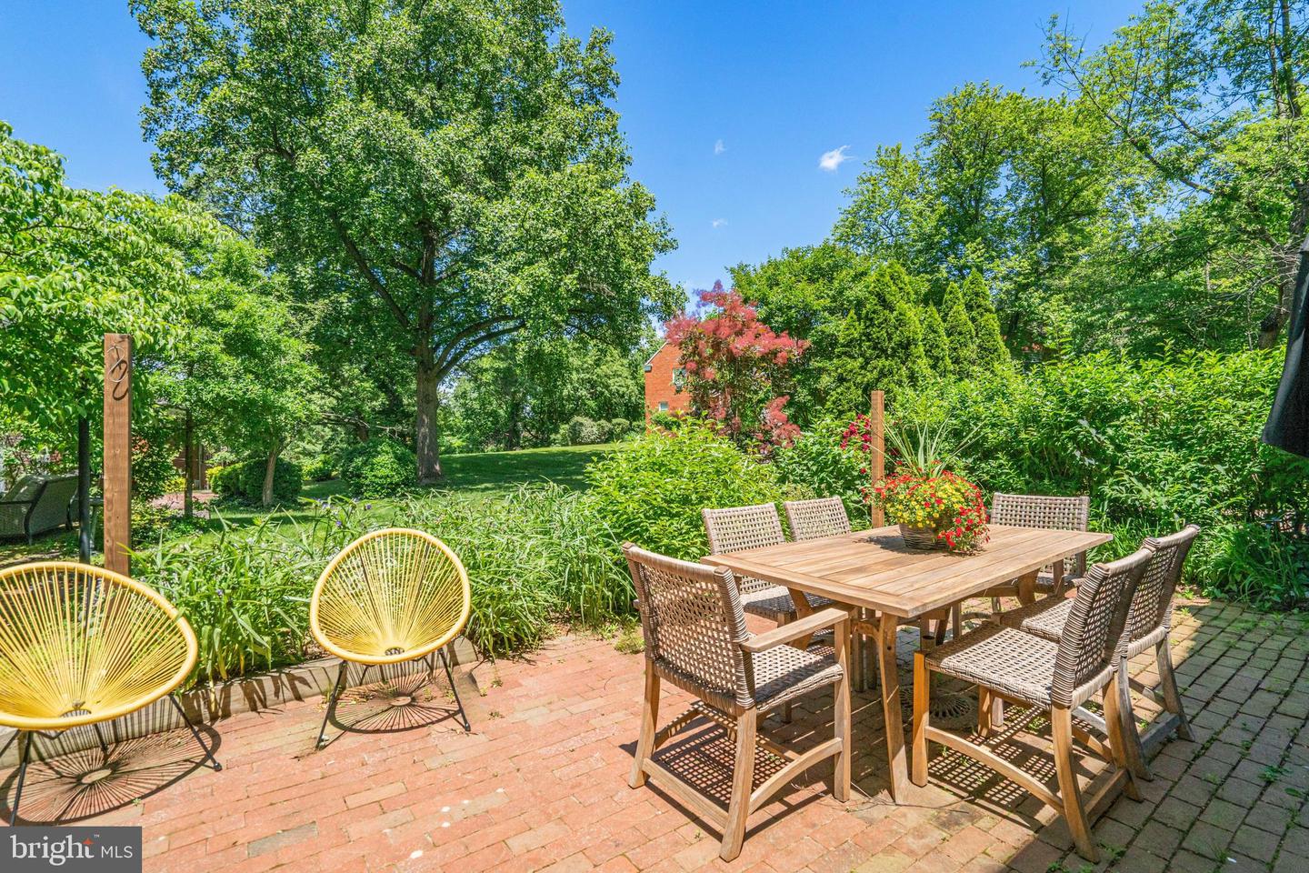 1653 MOUNT EAGLE PL, ALEXANDRIA, Virginia 22302, 3 Bedrooms Bedrooms, ,2 BathroomsBathrooms,Residential,For sale,1653 MOUNT EAGLE PL,VAAX2045574 MLS # VAAX2045574