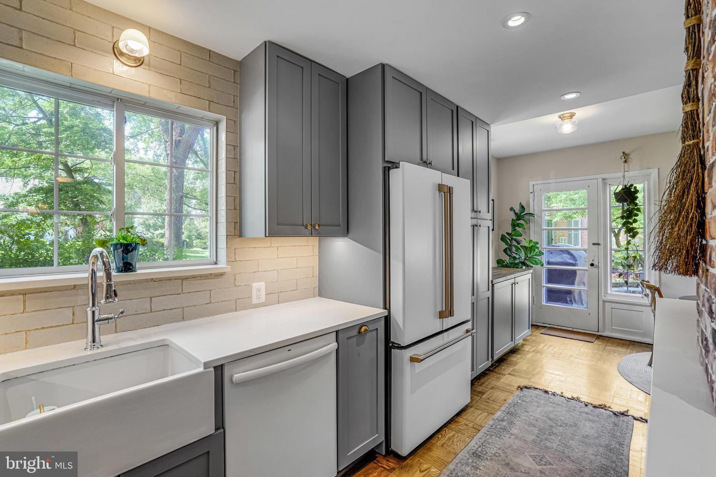 1653 MOUNT EAGLE PL, ALEXANDRIA, Virginia 22302, 3 Bedrooms Bedrooms, ,2 BathroomsBathrooms,Residential,For sale,1653 MOUNT EAGLE PL,VAAX2045574 MLS # VAAX2045574