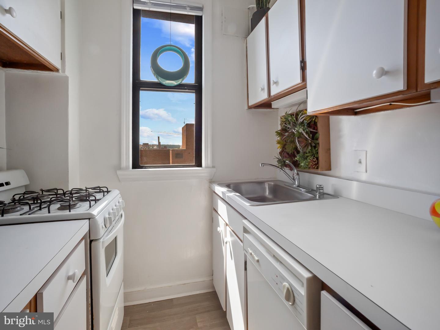 2515 K ST NW #807, WASHINGTON, District Of Columbia 20037, 1 Bedroom Bedrooms, ,1 BathroomBathrooms,Residential,For sale,2515 K ST NW #807,DCDC2201806 MLS # DCDC2201806