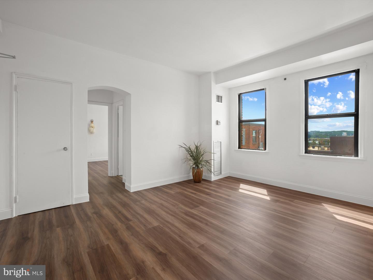 2515 K ST NW #807, WASHINGTON, District Of Columbia 20037, 1 Bedroom Bedrooms, ,1 BathroomBathrooms,Residential,For sale,2515 K ST NW #807,DCDC2201806 MLS # DCDC2201806