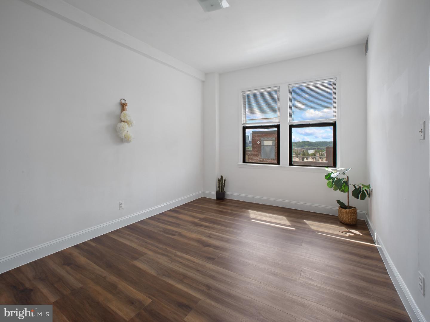 2515 K ST NW #807, WASHINGTON, District Of Columbia 20037, 1 Bedroom Bedrooms, ,1 BathroomBathrooms,Residential,For sale,2515 K ST NW #807,DCDC2201806 MLS # DCDC2201806
