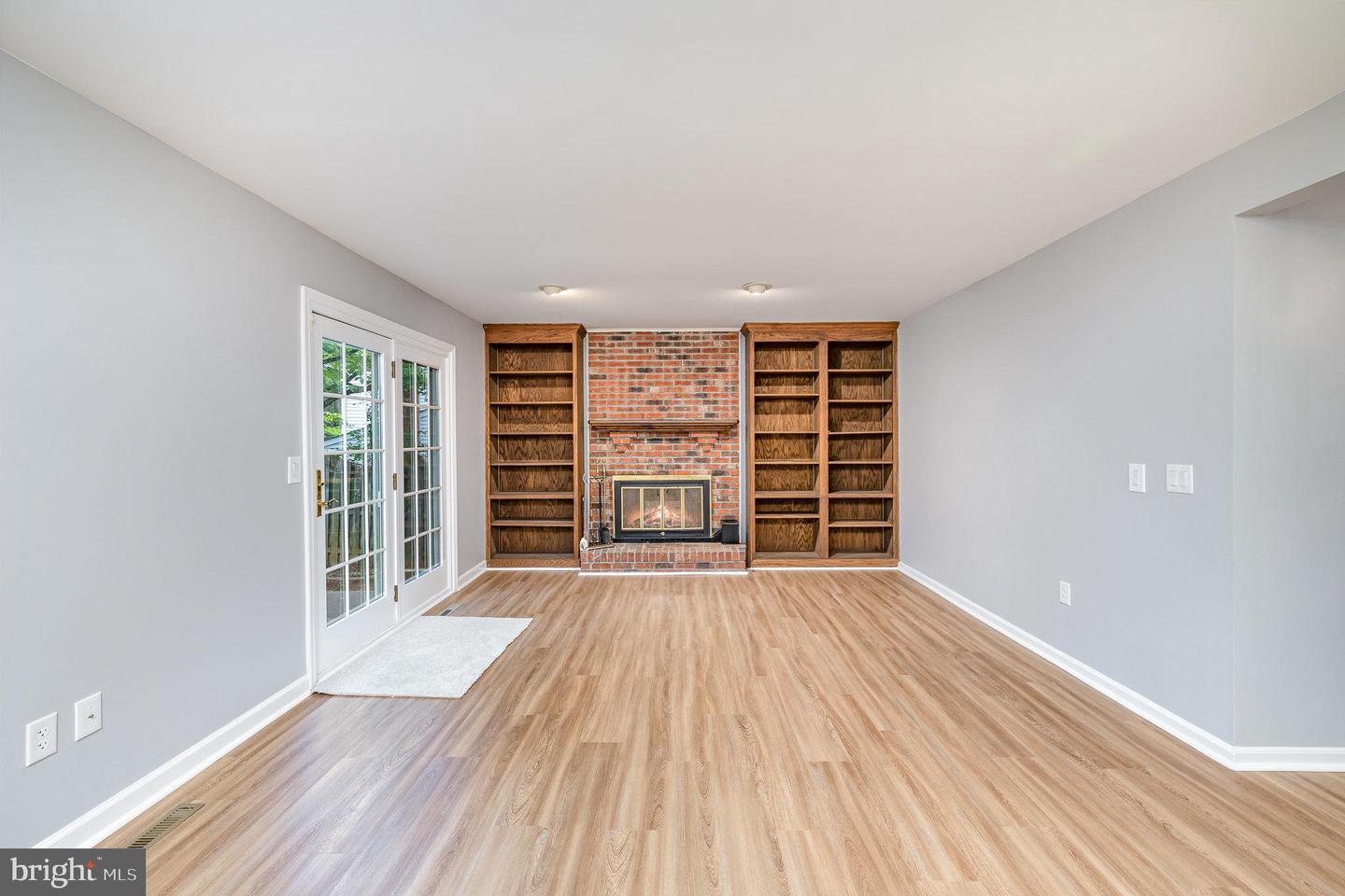 15407 SILVAN GLEN DR, DUMFRIES, Virginia 22025, 4 Bedrooms Bedrooms, ,3 BathroomsBathrooms,Residential,For sale,15407 SILVAN GLEN DR,VAPW2095246 MLS # VAPW2095246