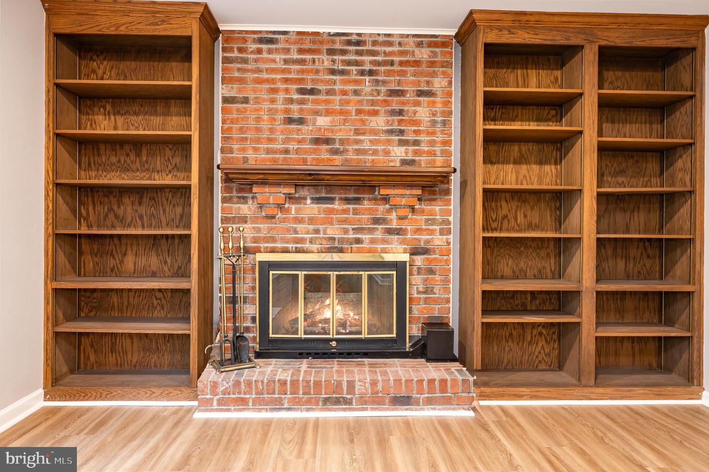 15407 SILVAN GLEN DR, DUMFRIES, Virginia 22025, 4 Bedrooms Bedrooms, ,3 BathroomsBathrooms,Residential,For sale,15407 SILVAN GLEN DR,VAPW2095246 MLS # VAPW2095246