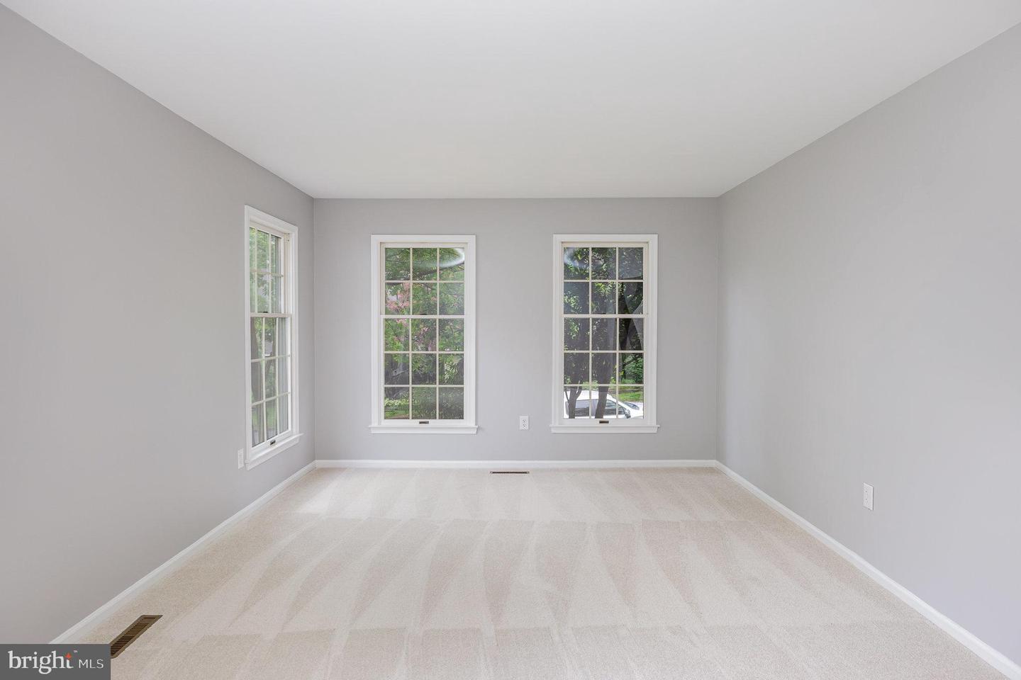 15407 SILVAN GLEN DR, DUMFRIES, Virginia 22025, 4 Bedrooms Bedrooms, ,3 BathroomsBathrooms,Residential,For sale,15407 SILVAN GLEN DR,VAPW2095246 MLS # VAPW2095246