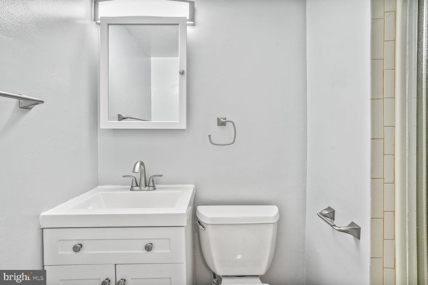 8001 CHANUTE PL #16/5, FALLS CHURCH, Virginia 22042, 3 Bedrooms Bedrooms, ,2 BathroomsBathrooms,Residential,For sale,8001 CHANUTE PL #16/5,VAFX2242386 MLS # VAFX2242386