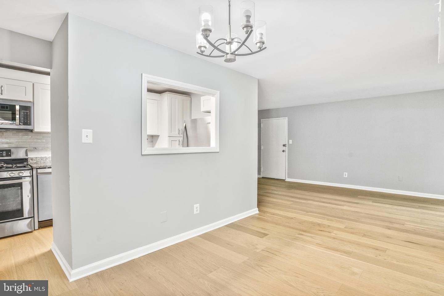 8001 CHANUTE PL #16/5, FALLS CHURCH, Virginia 22042, 3 Bedrooms Bedrooms, ,2 BathroomsBathrooms,Residential,For sale,8001 CHANUTE PL #16/5,VAFX2242386 MLS # VAFX2242386