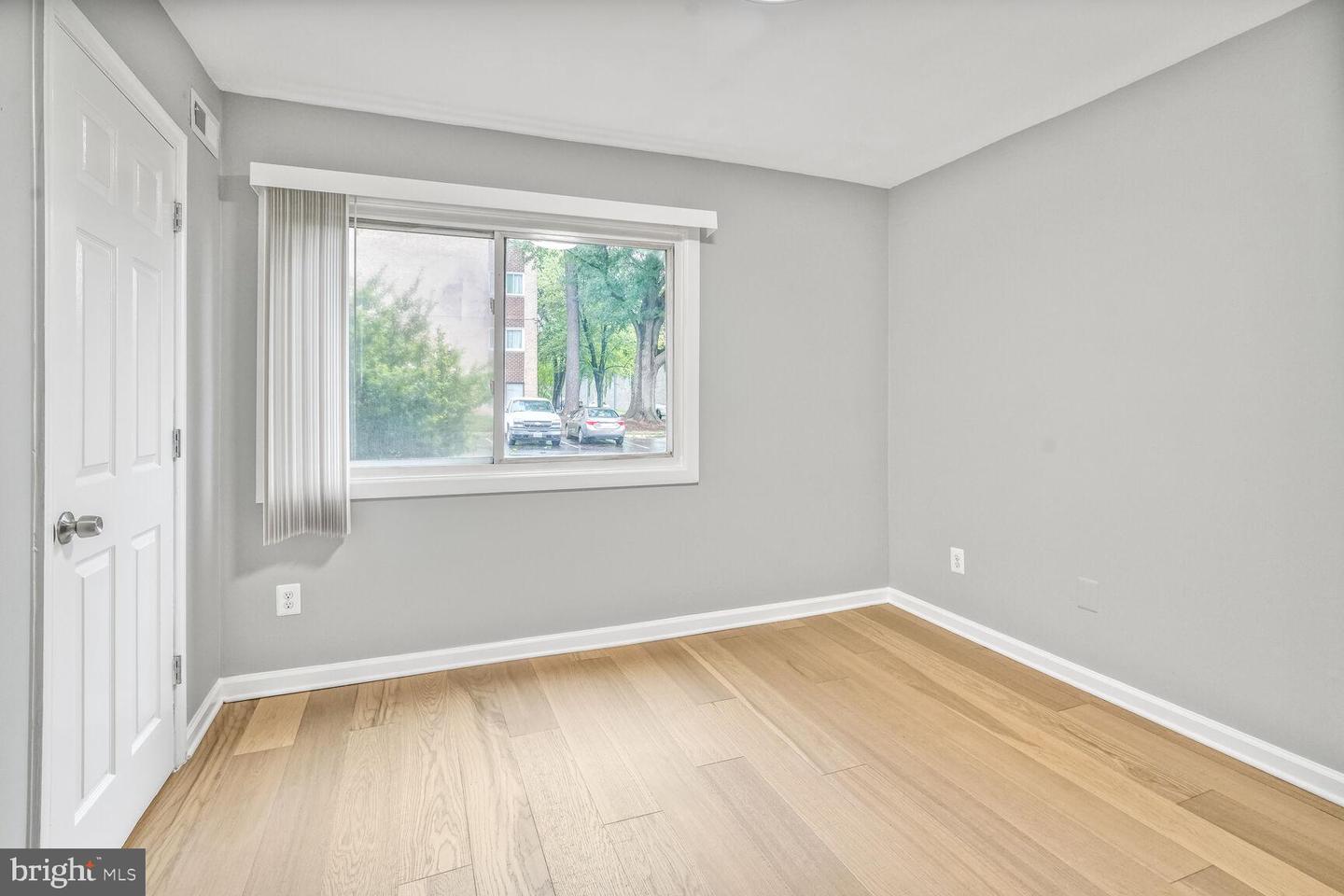 8001 CHANUTE PL #16/5, FALLS CHURCH, Virginia 22042, 3 Bedrooms Bedrooms, ,2 BathroomsBathrooms,Residential,For sale,8001 CHANUTE PL #16/5,VAFX2242386 MLS # VAFX2242386