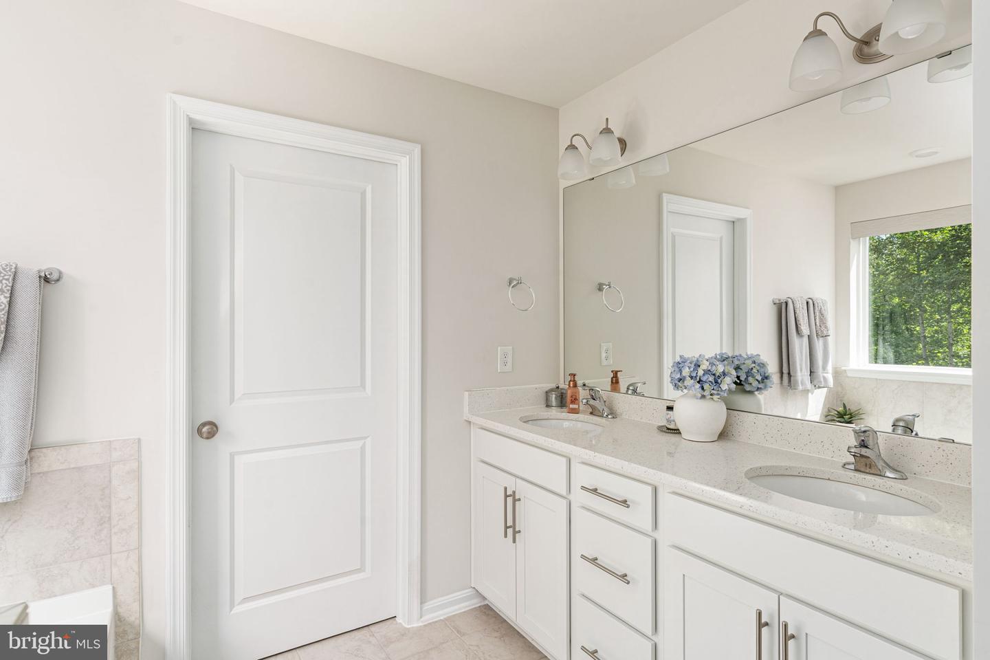 610 LONG MEADOW DR, FREDERICKSBURG, Virginia 22406, 4 Bedrooms Bedrooms, ,3 BathroomsBathrooms,Residential,For sale,610 LONG MEADOW DR,VAST2039090 MLS # VAST2039090