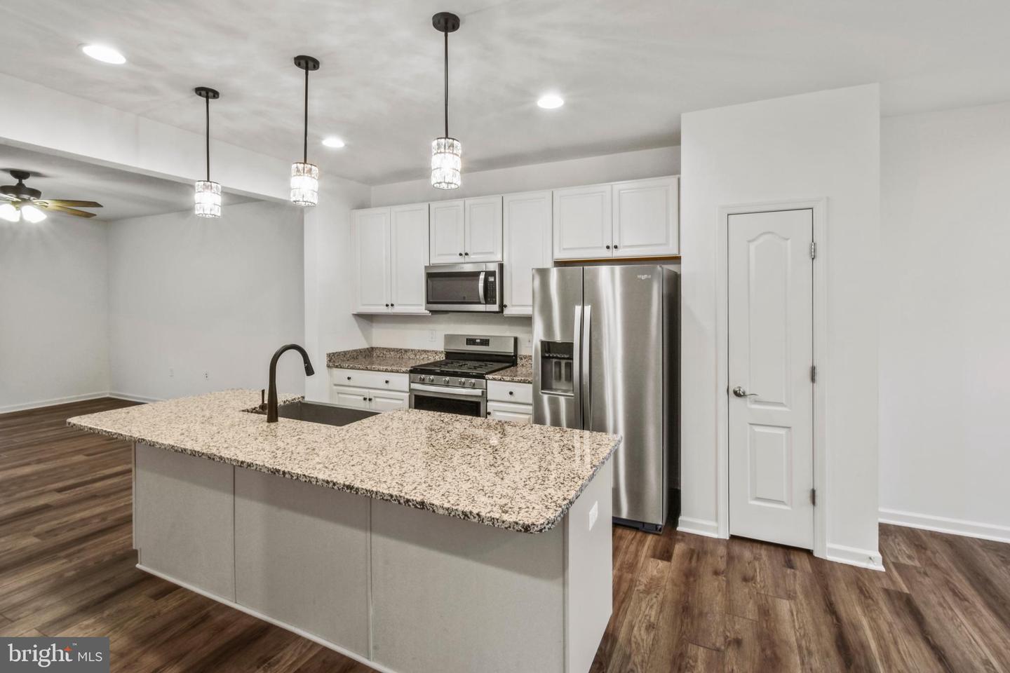 121 STRIBLING WAY, WINCHESTER, Virginia 22602, 3 Bedrooms Bedrooms, 8 Rooms Rooms,2 BathroomsBathrooms,Residential,For sale,121 STRIBLING WAY,VAFV2034344 MLS # VAFV2034344