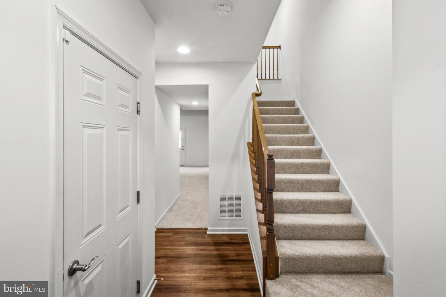 121 STRIBLING WAY, WINCHESTER, Virginia 22602, 3 Bedrooms Bedrooms, 8 Rooms Rooms,2 BathroomsBathrooms,Residential,For sale,121 STRIBLING WAY,VAFV2034344 MLS # VAFV2034344