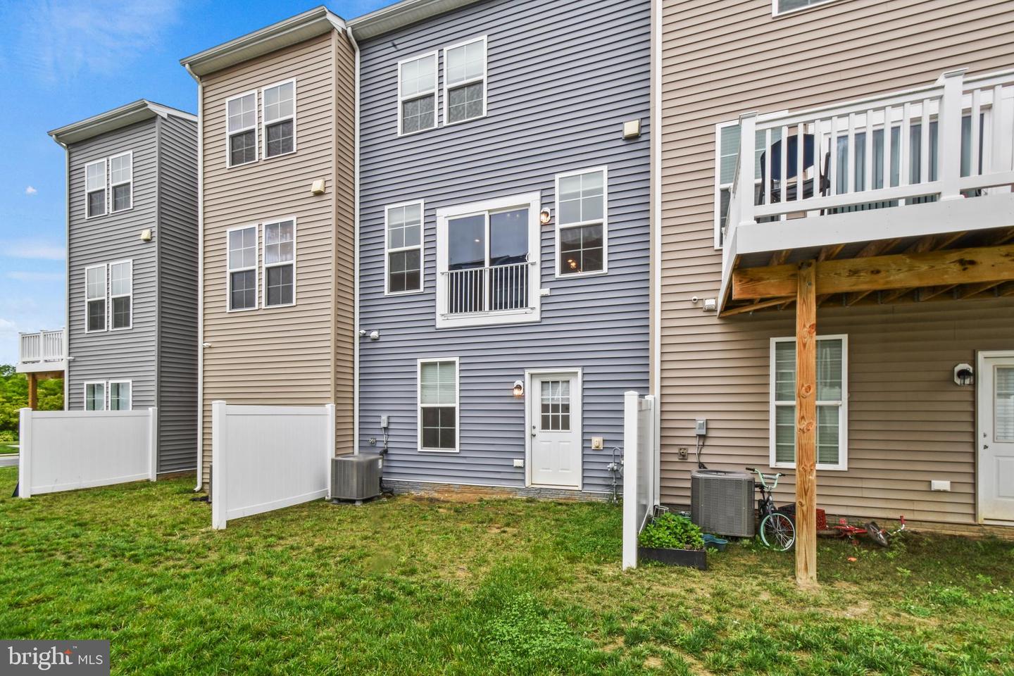 121 STRIBLING WAY, WINCHESTER, Virginia 22602, 3 Bedrooms Bedrooms, 8 Rooms Rooms,2 BathroomsBathrooms,Residential,For sale,121 STRIBLING WAY,VAFV2034344 MLS # VAFV2034344