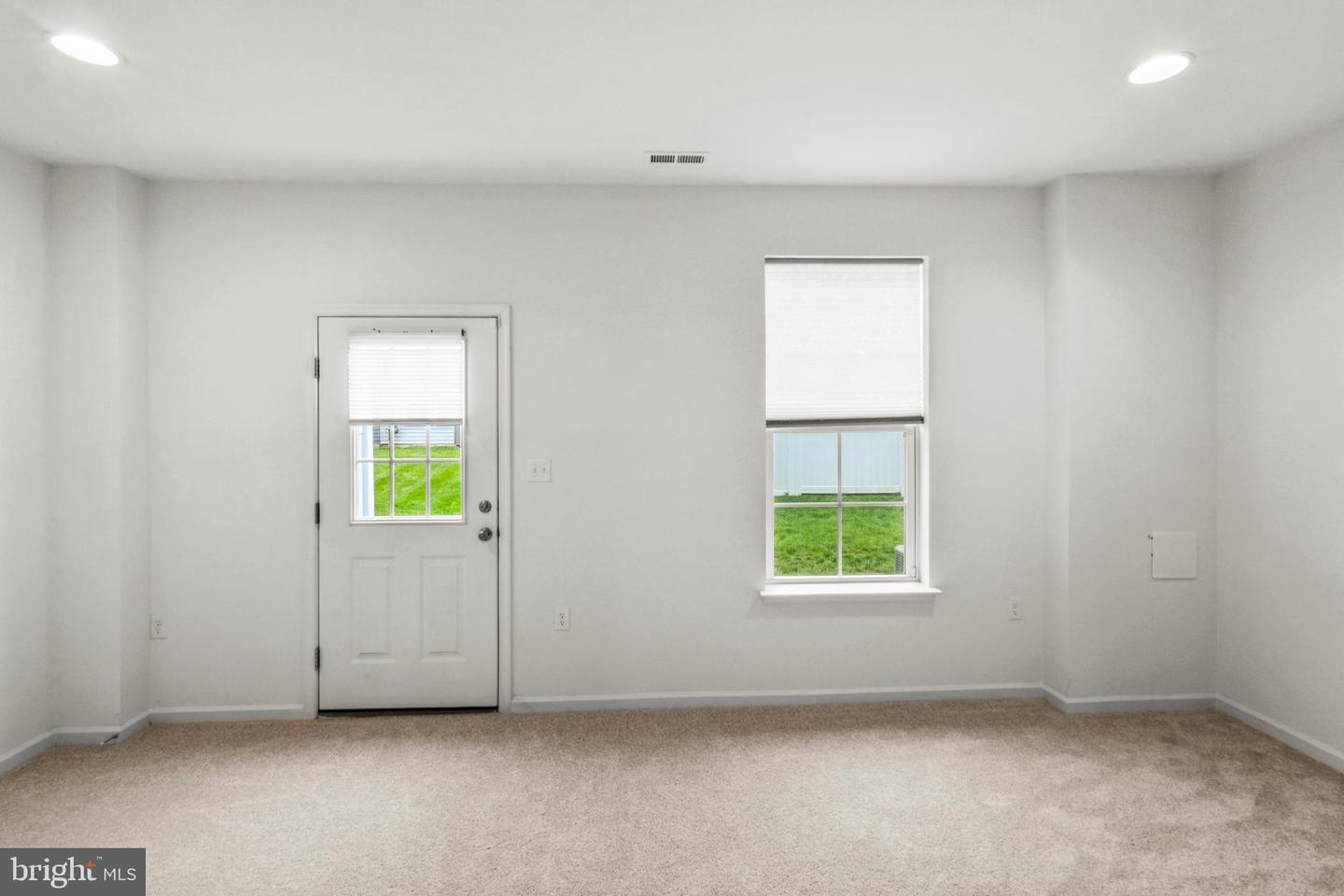 121 STRIBLING WAY, WINCHESTER, Virginia 22602, 3 Bedrooms Bedrooms, 8 Rooms Rooms,2 BathroomsBathrooms,Residential,For sale,121 STRIBLING WAY,VAFV2034344 MLS # VAFV2034344